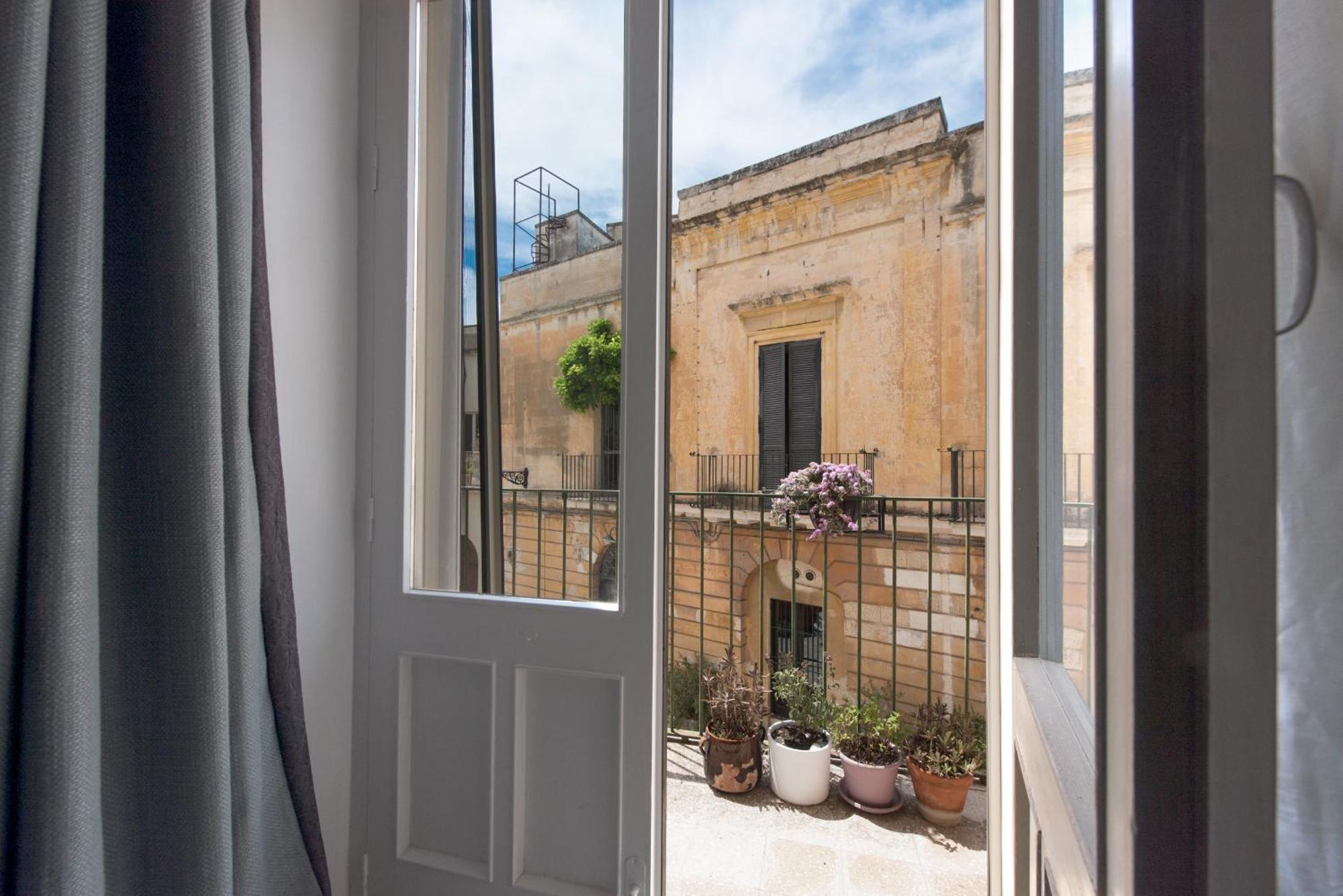 San Giusto Central Apartment Lecce Bagian luar foto